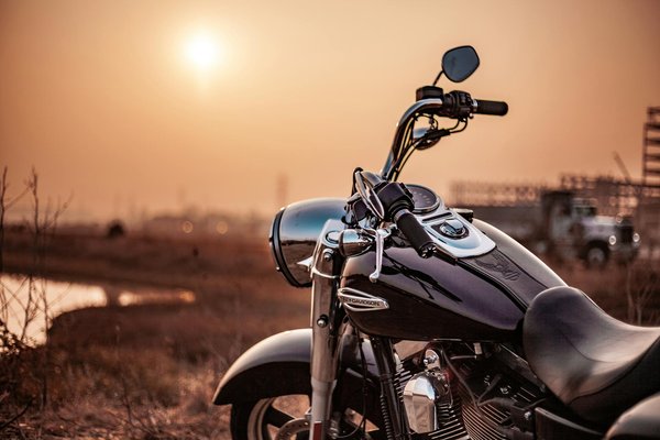 Equipement moto : 10 accessoires indispensables pour votre deux-roues