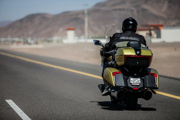 Comment la réalité augmentée est-elle utilisée dans les véhicules modernes ?